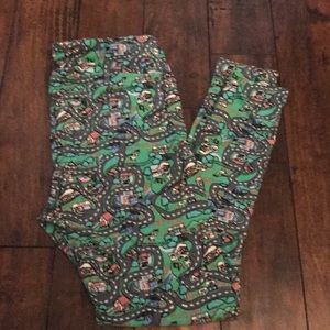 Lularoe Busy Town Leggings